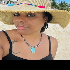 Meet your Posher, Tameka